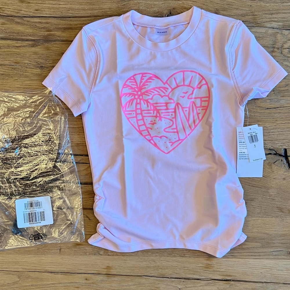 Old Navy. NWT. Size S Rash guard. Short sleeve light pink/dark pink.